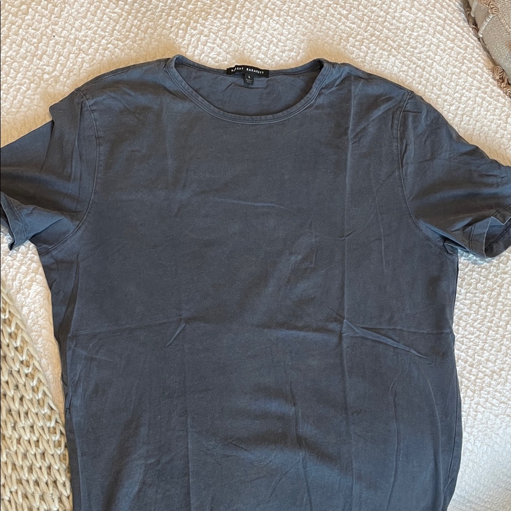 Robert Barakett Men's Tee - Picture 3 of 3